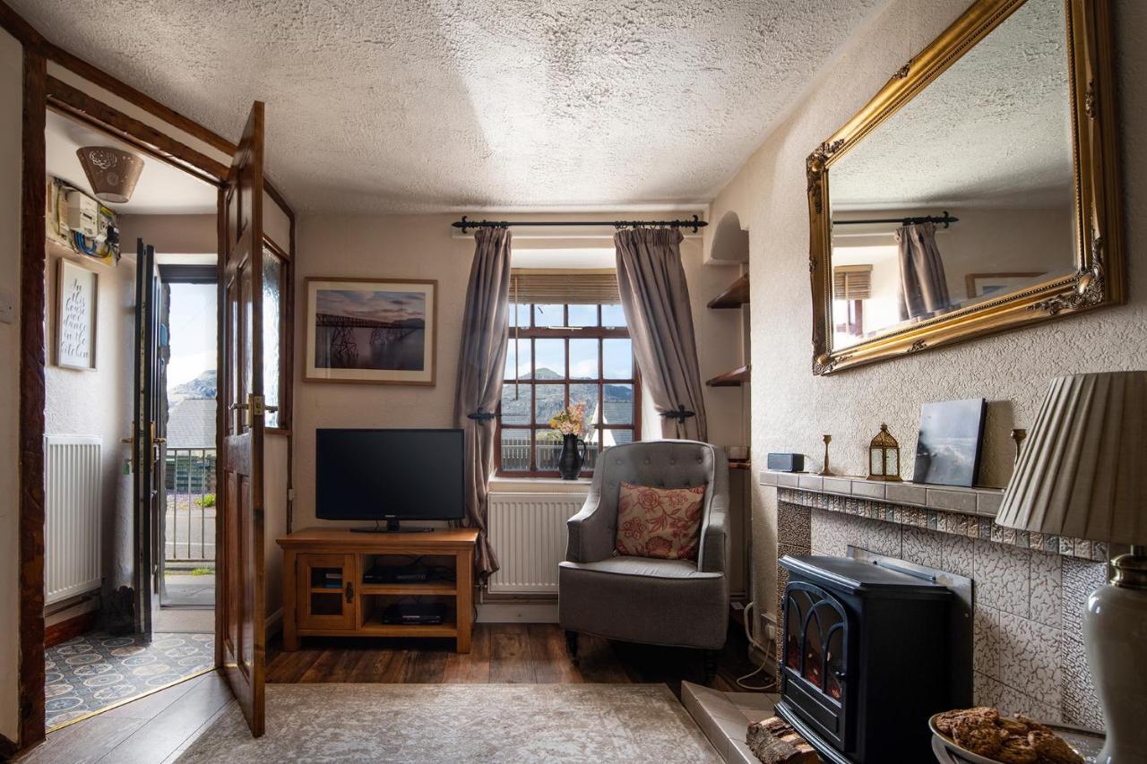 Homely Cottage With Garden And Mountain-View Blaenau Ffestiniog Exterior photo